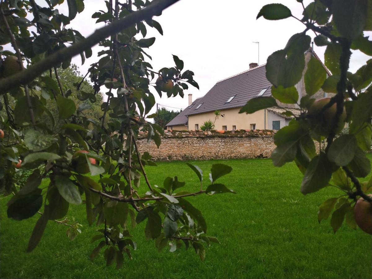 Gite De La Basse Roche Souge  Exterior photo